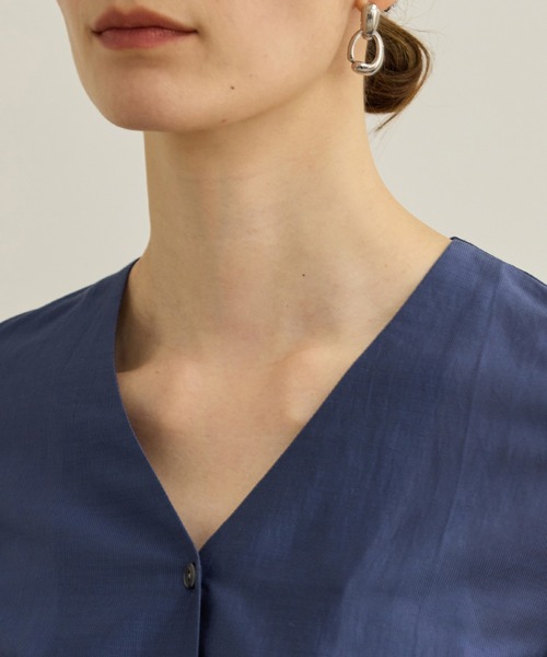 ROPE'（ロペ）の「【洗える】パフスリーブシアーペプラムブラウス（シャツ/ブラウス・レディース・ホワイト/ブルー/ブラック・FREE）」の16枚目の写真