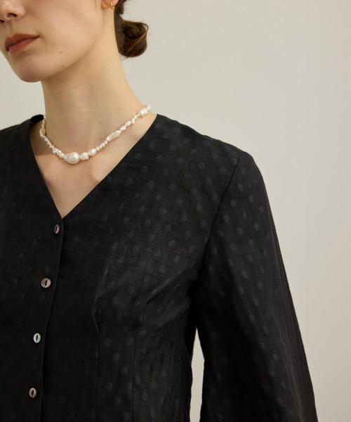 ROPE'（ロペ）の「【洗える】パフスリーブシアーペプラムブラウス（シャツ/ブラウス・レディース・ホワイト/ブルー/ブラック・FREE）」の8枚目の写真