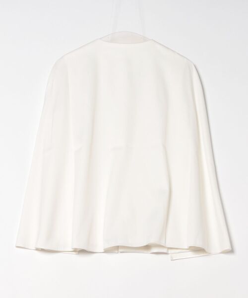 HUIT bouquet(ユイット)の「パールトリム ケープ ジャケット HUIT(ポンチョ・レディース・ホワイト/ブラック・M)」の18枚目の写真