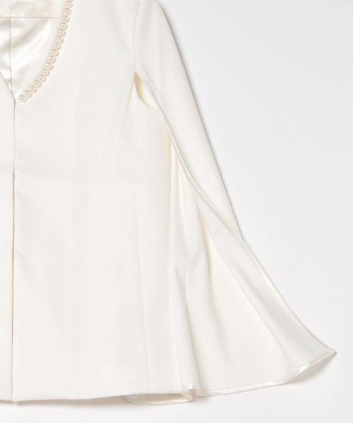 HUIT bouquet(ユイット)の「パールトリム ケープ ジャケット HUIT(ポンチョ・レディース・ホワイト/ブラック・M)」の20枚目の写真
