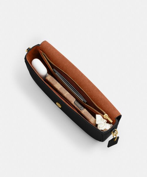 直営店ラッピング【COACH】ブルック フラップ チェーン バッグ ブルック フラップ チェーン バッグ（ショルダーバッグ）｜COACH