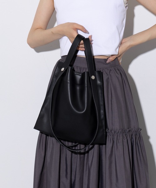 Beau're（ヴュレ）の「【BEAURE】カウレザー 2デザイン ハンドル 薄マチ トート B-22197 《ミニサイズ別注》（ハンドバッグ・レディース・マルチ/ブラック/グリーン/シルバー/ブラック系/バーガンディー/グレイッシュベージュ・FREE）」の9枚目の写真