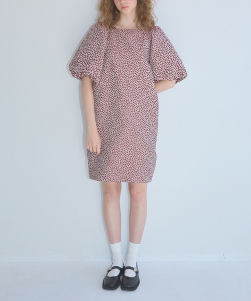 Lil Ambition(リルアンビション)の「パフスリーブミニワンピース(ワンピース・レディース・レッド/ブラック・S/M)」の16枚目の写真