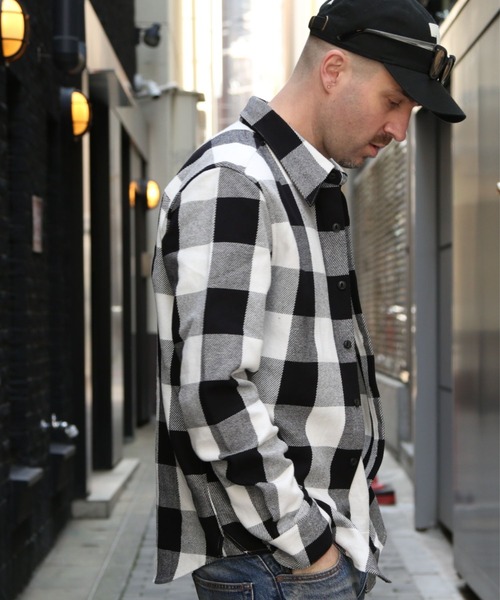 TMT（ティーエムティー）の「バッファローチェックシャツ（シャツ/ブラウス・メンズ・ブルー/グレー/ホワイト/レッド・MEDIUM/LARGE/X-LARGE）」の11枚目の写真