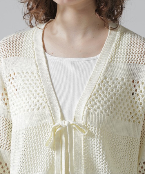 AVIREX(アヴィレックス)の「《直営店限定》MACRAME RIBBON KNIT CARDIGAN/マクラメリボンニットカーディガン(カーディガン/ボレロ・レディース・ブラック/オフホワイト/ブラウン・F)」の9枚目の写真