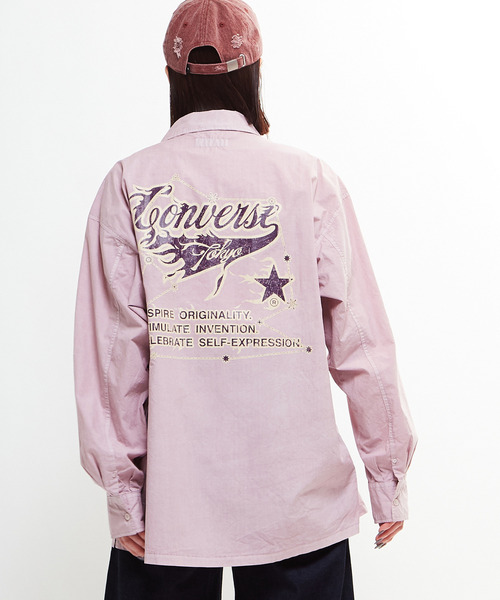 CONVERSE TOKYO(コンバーストウキョウ)の「PIGMENT DYE CONSTELLATION BACK PRINT SHIRT(シャツ/ブラウス・レディース・ピンク/ホワイト/ブラック・SMALL/MEDIUM)」の3枚目の写真