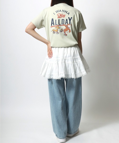 MARUKAWA（マルカワ）の「Curious George/おさるのジョージ キャラクター ワンポイント刺繍 バックプリント 半袖Tシャツ（Tシャツ/カットソー・レディース・サックスブルー/アッシュグレー/ライトグリーン/グレイッシュベージュ・M/L）」の5枚目の写真