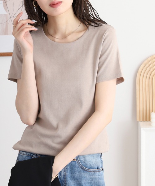 atONE(アットワン)の「UネックコンパクトコットンTシャツ(Tシャツ/カットソー・レディース・カーキ/グレイッシュベージュ/ブラック/オフホワイト・LL/M/L/4L/3L)」の7枚目の写真