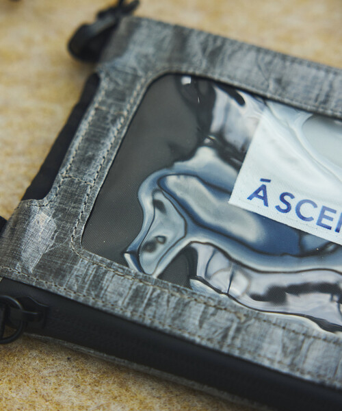 A SCENE(エーシーン)の「A SCENE/エーシーン Dock in pouch with Dyneema ドックイン ポーチ ウィズ ダイニーマ(ショルダーバッグ・メンズ・ホワイト/ブラック・ONE SIZE)」の8枚目の写真