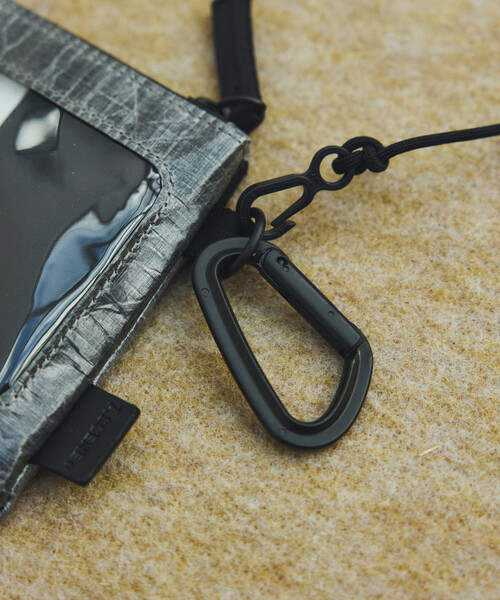 A SCENE(エーシーン)の「A SCENE/エーシーン Dock in pouch with Dyneema ドックイン ポーチ ウィズ ダイニーマ(ショルダーバッグ・メンズ・ホワイト/ブラック・ONE SIZE)」の10枚目の写真