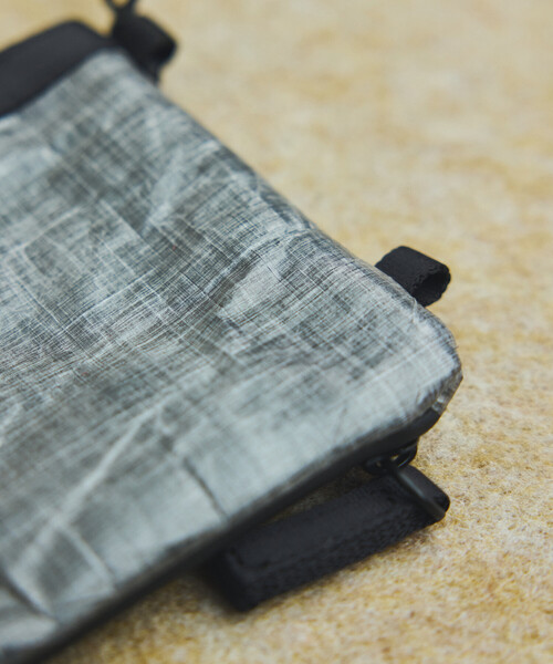 A SCENE(エーシーン)の「A SCENE/エーシーン Dock in pouch with Dyneema ドックイン ポーチ ウィズ ダイニーマ(ショルダーバッグ・メンズ・ホワイト/ブラック・ONE SIZE)」の18枚目の写真