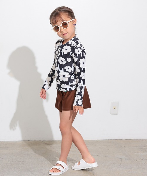 Ocean&Ground(オーシャン&グラウンド)の「【UVカット】GIRL’SソウガラZIPラッシュガード(ラッシュガード・キッズ・オレンジ/マルチ/ストライプ/ブラック・120/80/130/140/90/100/110)」の7枚目の写真