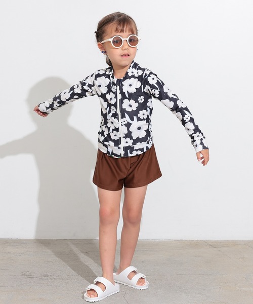 Ocean&Ground(オーシャン&グラウンド)の「【UVカット】GIRL’SソウガラZIPラッシュガード(ラッシュガード・キッズ・オレンジ/マルチ/ストライプ/ブラック・120/80/130/140/90/100/110)」の8枚目の写真