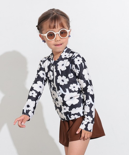Ocean&Ground(オーシャン&グラウンド)の「【UVカット】GIRL’SソウガラZIPラッシュガード(ラッシュガード・キッズ・オレンジ/マルチ/ストライプ/ブラック・120/80/130/140/90/100/110)」の6枚目の写真