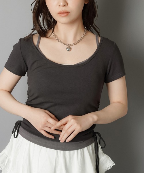 SPINNS（スピンズ）の「キャミソールレイヤード風半袖カットソー/裾ギャザー（Tシャツ/カットソー・レディース・グレー/ブラック/ベージュ・ONESIZE）」の4枚目の写真