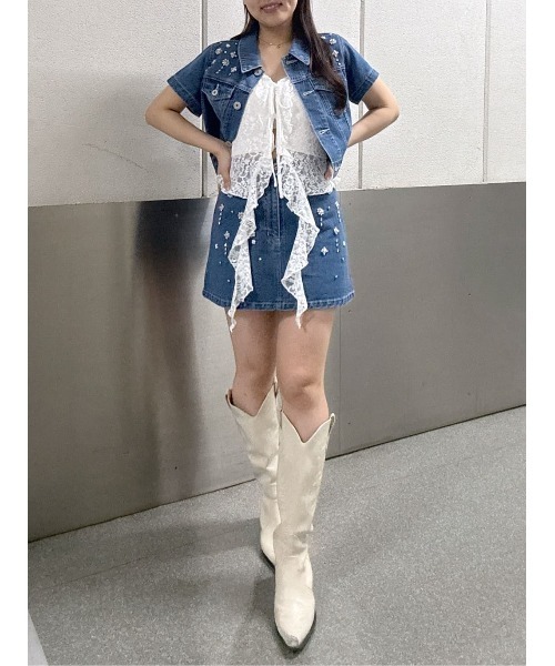 rienda(リエンダ)の「MIXフラワービジューショートジャケット 春服(デニムジャケット・レディース・ライトブルー/ブルー・SMALL/MEDIUM)」の12枚目の写真