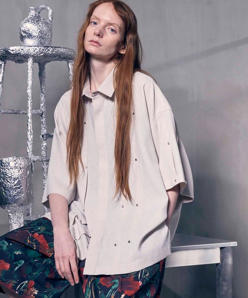 MAISON SPECIAL（メゾンスペシャル）の「《UNISEX》Prime-Over Rivet Short Sleeve Alien Shirt/プライムオーバーリベットショートスリーブエイリアンシャツ【MAISON SPECIAL/メゾンスペシャル】（シャツ/ブラウス・メンズ・ブラック/オフホワイト/パープル・1/2）」の2枚目の写真