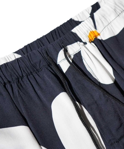 SUNNY  SPORTS（サニースポーツ）の「SN PRINTED BAGGY SHORTS（その他パンツ・メンズ・ホワイト/ブラック・M/L）」の12枚目の写真