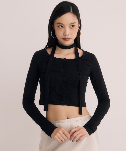 EIMY ISTOIRE(エイミーイストワール)の「チョーカー付きカットトップス(Tシャツ/カットソー・レディース・ブラック/レッド・F)」の2枚目の写真