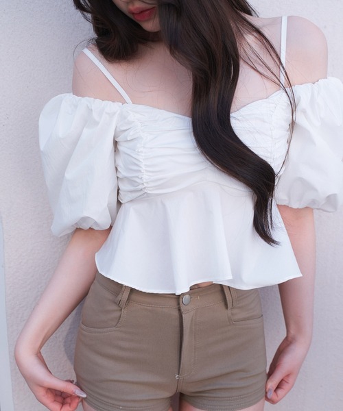 VEILA（ヴェイラ）の「バルーンスリーブオフショルダーキャミ（シャツ/ブラウス・レディース・ブルー/ホワイト・M/S）」の4枚目の写真