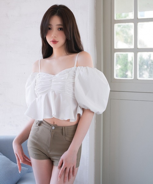 VEILA（ヴェイラ）の「バルーンスリーブオフショルダーキャミ（シャツ/ブラウス・レディース・ブルー/ホワイト・M/S）」の6枚目の写真