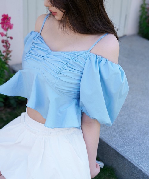 VEILA（ヴェイラ）の「バルーンスリーブオフショルダーキャミ（シャツ/ブラウス・レディース・ブルー/ホワイト・M/S）」の14枚目の写真