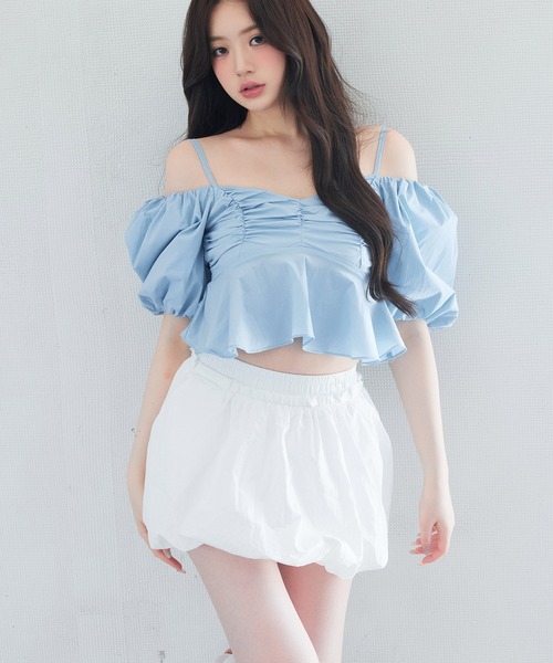 VEILA（ヴェイラ）の「バルーンスリーブオフショルダーキャミ（シャツ/ブラウス・レディース・ブルー/ホワイト・M/S）」の17枚目の写真