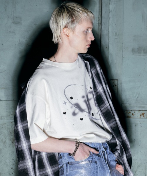 ajouter flow(アジューテフロー)の「【ajouter flow】rhinestone universe T-shirt(Tシャツ/カットソー・メンズ・ホワイト/ブラック・MEDIUM/LARGE)」の5枚目の写真