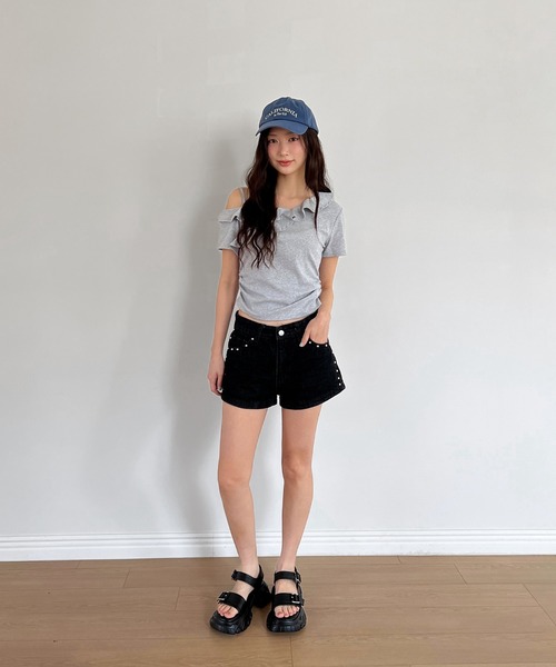 by muni:r(バイ ムニール)の「スタッズショートパンツ/2025 SS COLLECTION(チノパンツ・レディース・ホワイト/ブラック・SMALL/MEDIUM)」の13枚目の写真