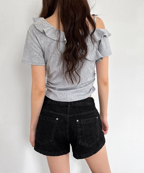 by muni:r(バイ ムニール)の「スタッズショートパンツ/2025 SS COLLECTION(チノパンツ・レディース・ホワイト/ブラック・SMALL/MEDIUM)」の10枚目の写真