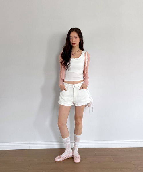 by muni:r(バイ ムニール)の「スタッズショートパンツ/2025 SS COLLECTION(チノパンツ・レディース・ホワイト/ブラック・SMALL/MEDIUM)」の22枚目の写真