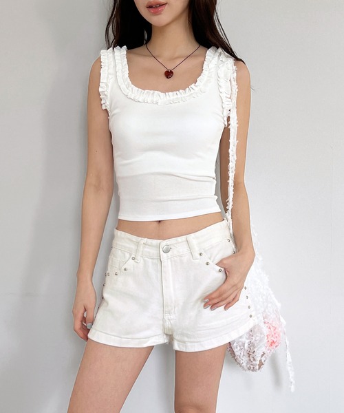 by muni:r(バイ ムニール)の「スタッズショートパンツ/2025 SS COLLECTION(チノパンツ・レディース・ホワイト/ブラック・SMALL/MEDIUM)」の17枚目の写真