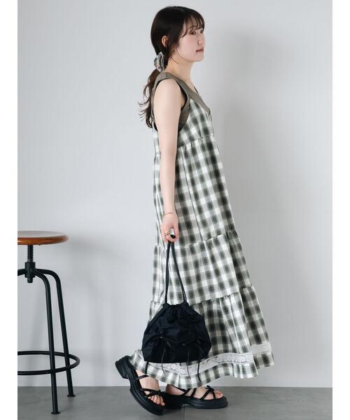 ehka sopo(エヘカソポ)の「レース付きチェックキャミワンピース(ワンピース・レディース・イエロー/グリーン/サックスブルー・F)」の2枚目の写真