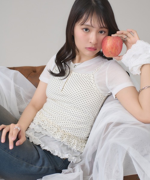 apres jour mignon(アプレジュールミニョン)の「フリルレイヤードトップス(Tシャツ/カットソー・レディース・グレー/レッド/ブラック/ブラック系その他/ネイビー/アイボリー・フリー)」の7枚目の写真