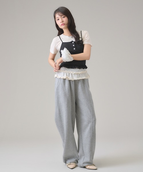 apres jour mignon(アプレジュールミニョン)の「フリルレイヤードトップス(Tシャツ/カットソー・レディース・グレー/レッド/ブラック/ブラック系その他/ネイビー/アイボリー・フリー)」の10枚目の写真