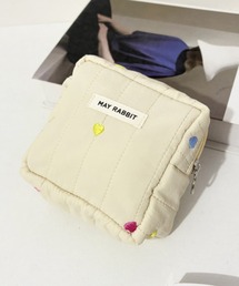 Pochi Pouch（ポチポーチ）の「Pochi Pouch/ハート刺繍 キルティング スクエア ジップ ポーチ（ポーチ・レディース）」