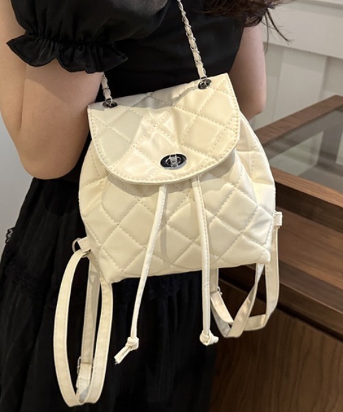 Per sist ence（パーシエンス）の「キルティングチェーンショルダーミニリュック（バックパック/リュック・レディース・ブラック/オフホワイト/ブルー/シルバー・ONE SIZE）」の9枚目の写真