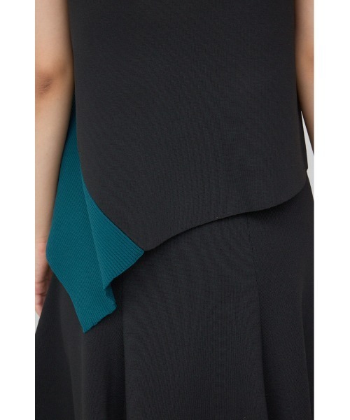 PLUS（プラス）の「【PLUS】イレヘムドレープニットベスト（ベスト・レディース・ブラック/ブラック系その他/グレー系その他・SMALL/MEDIUM）」の13枚目の写真