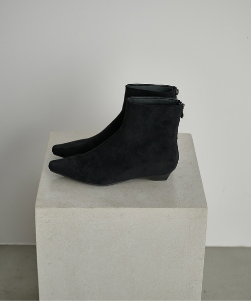 THE YOn(ザヨン)の「フェイクスウェードショートブーツ(ブーツ・レディース・セージグリーン/ブラック/グレイッシュベージュ/ワイン・37/38/39)」の11枚目の写真