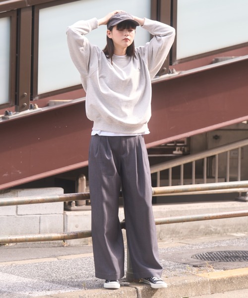 flaner（フラネ）の「Loose logo embroidery sweat / ルーズロゴ刺繍スウェット（スウェット・レディース・グレー/ネイビー・MEDIUM/LARGE）」の17枚目の写真