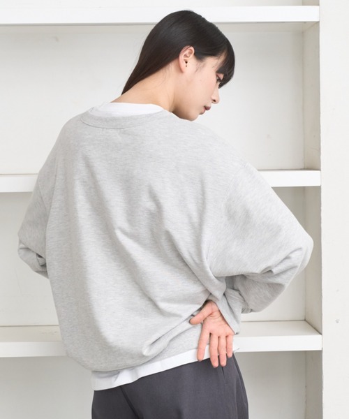 flaner（フラネ）の「Loose logo embroidery sweat / ルーズロゴ刺繍スウェット（スウェット・レディース・グレー/ネイビー・MEDIUM/LARGE）」の3枚目の写真