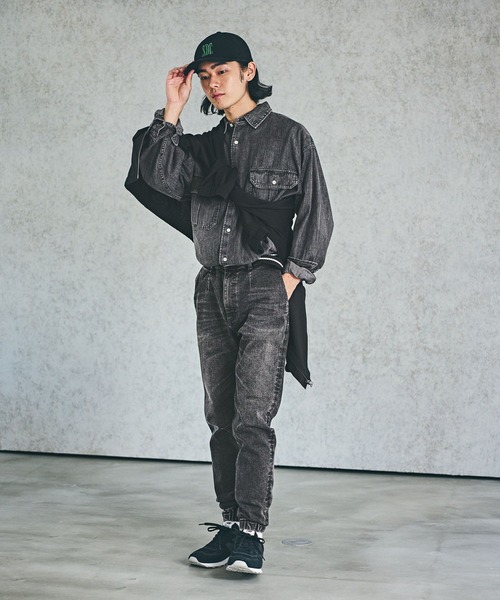 BAYFLOW（ベイフロー）の「ライトデニムシャツ（シャツ/ブラウス・メンズ・ブラック/ライトブルー/ダークブルー・MEDIUM/LARGE）」の4枚目の写真