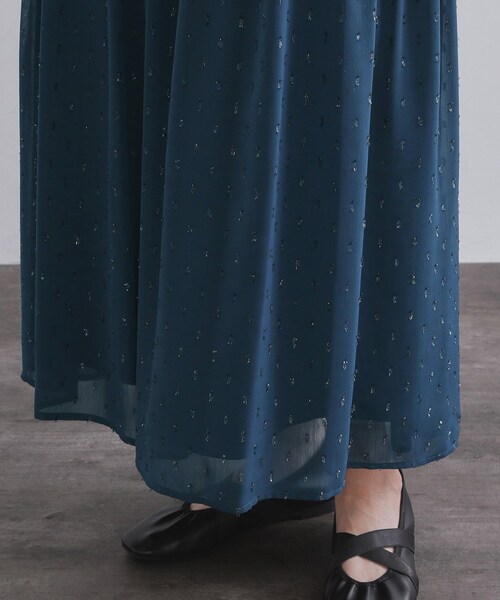 OPAQUE.CLIP（オペークドットクリップ）の「ラメドットイージーティアードスカート【洗濯機洗い可】（スカート・レディース・ブラック/ブルー系その他・36/38）」の16枚目の写真