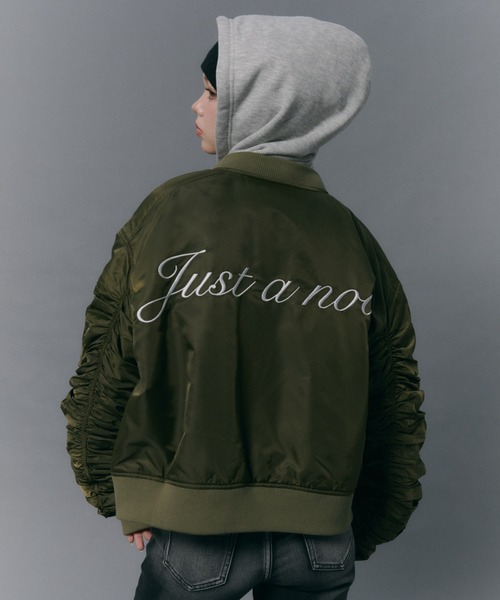 JUST A NOON(ジャストアヌーン)の「2wayフード付きMA-1(MA-1・レディース・カーキ/ブラック・FREE)」の4枚目の写真