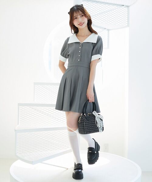 MAJESTIC LEGON（マジェスティックレゴン）の「チャーム付きミニボストンバッグ（ボストンバッグ・レディース・ブラック系その他/ブラック・FREE）」の3枚目の写真