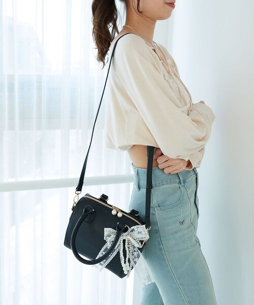 MAJESTIC LEGON（マジェスティックレゴン）の「チャーム付きミニボストンバッグ（ボストンバッグ・レディース・ブラック系その他/ブラック・FREE）」の8枚目の写真