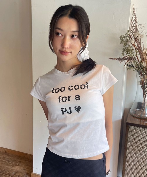 UNE MANSION(ユヌマンション)の「【UNE MADE】タイトクロップドロゴTシャツ(Tシャツ/カットソー・レディース・ホワイト/ブラック・FREE)」の7枚目の写真