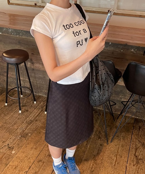 UNE MANSION(ユヌマンション)の「【UNE MADE】タイトクロップドロゴTシャツ(Tシャツ/カットソー・レディース・ホワイト/ブラック・FREE)」の8枚目の写真