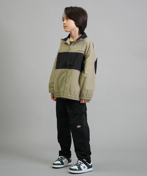 Dickies(ディッキーズ)の「【ムラサキスポーツ限定】Dickies/ディッキーズ DK ナイロントラックジャケット キッズ ジャケット 253K10M201(ナイロンジャケット・キッズ・ブラック/カーキ/チャコール・130cm/140cm/150cm/160cm)」の17枚目の写真