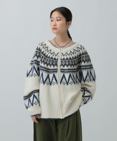 LEPSIM（レプシィム）の「5ゲージノルディック柄カーディガン　598100（カーディガン/ボレロ・レディース・オフホワイト/ベージュ・FREE）」の2枚目の写真